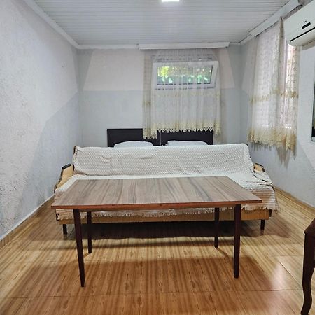 Guest House 2 Floor Батуми Екстериор снимка