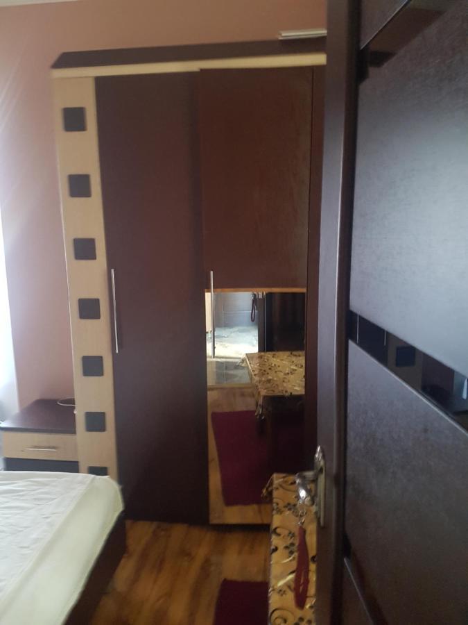 Guest House 2 Floor Батуми Екстериор снимка