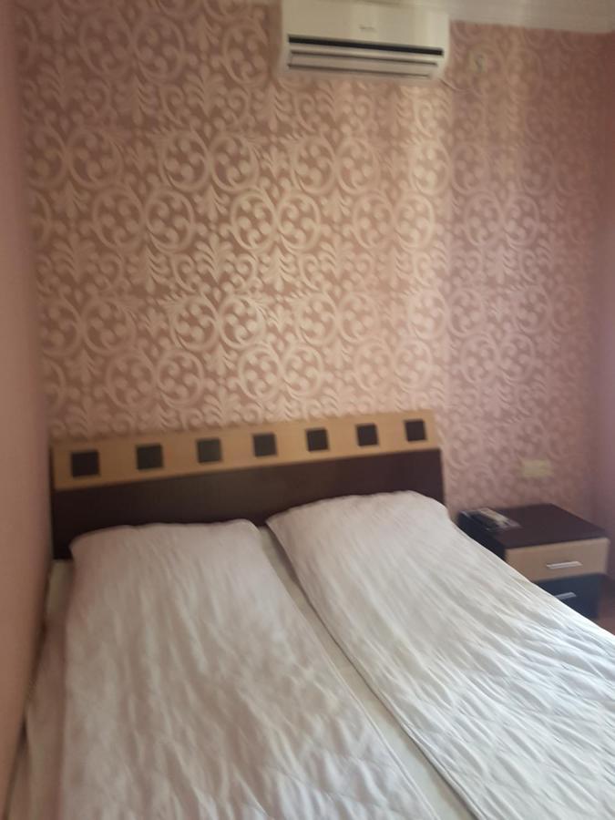 Guest House 2 Floor Батуми Екстериор снимка