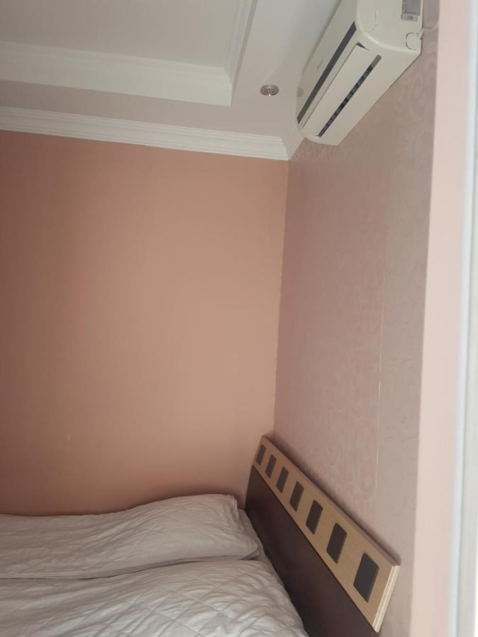 Guest House 2 Floor Батуми Екстериор снимка
