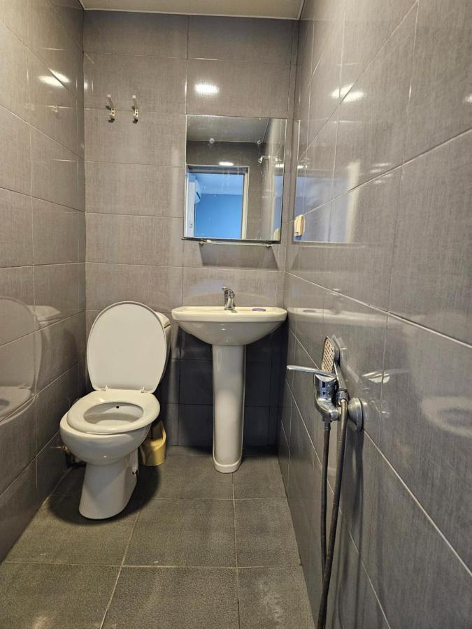 Guest House 2 Floor Батуми Екстериор снимка