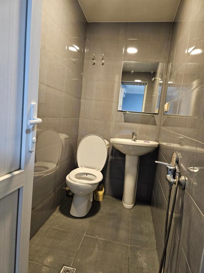 Guest House 2 Floor Батуми Екстериор снимка