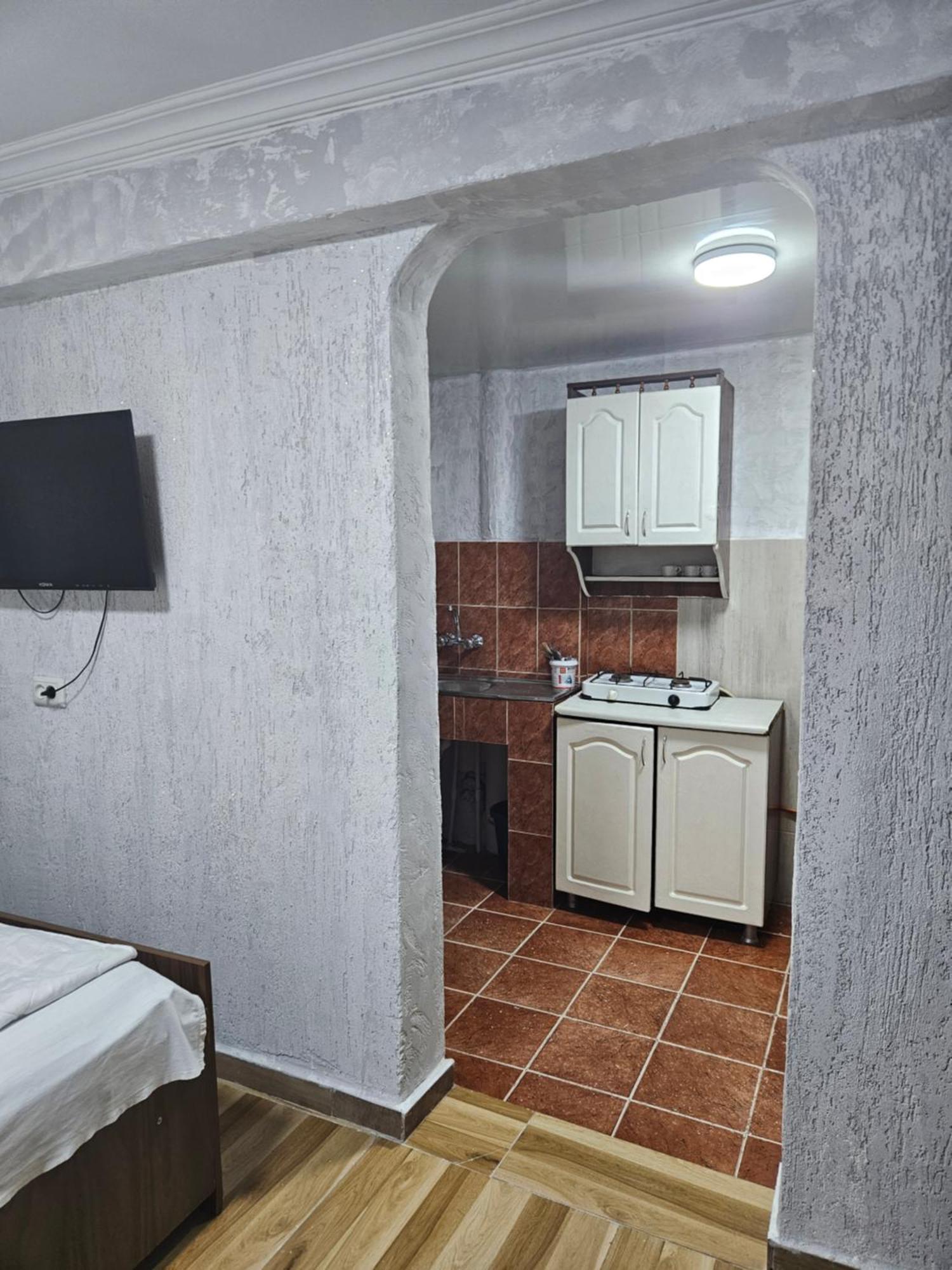 Guest House 2 Floor Батуми Екстериор снимка