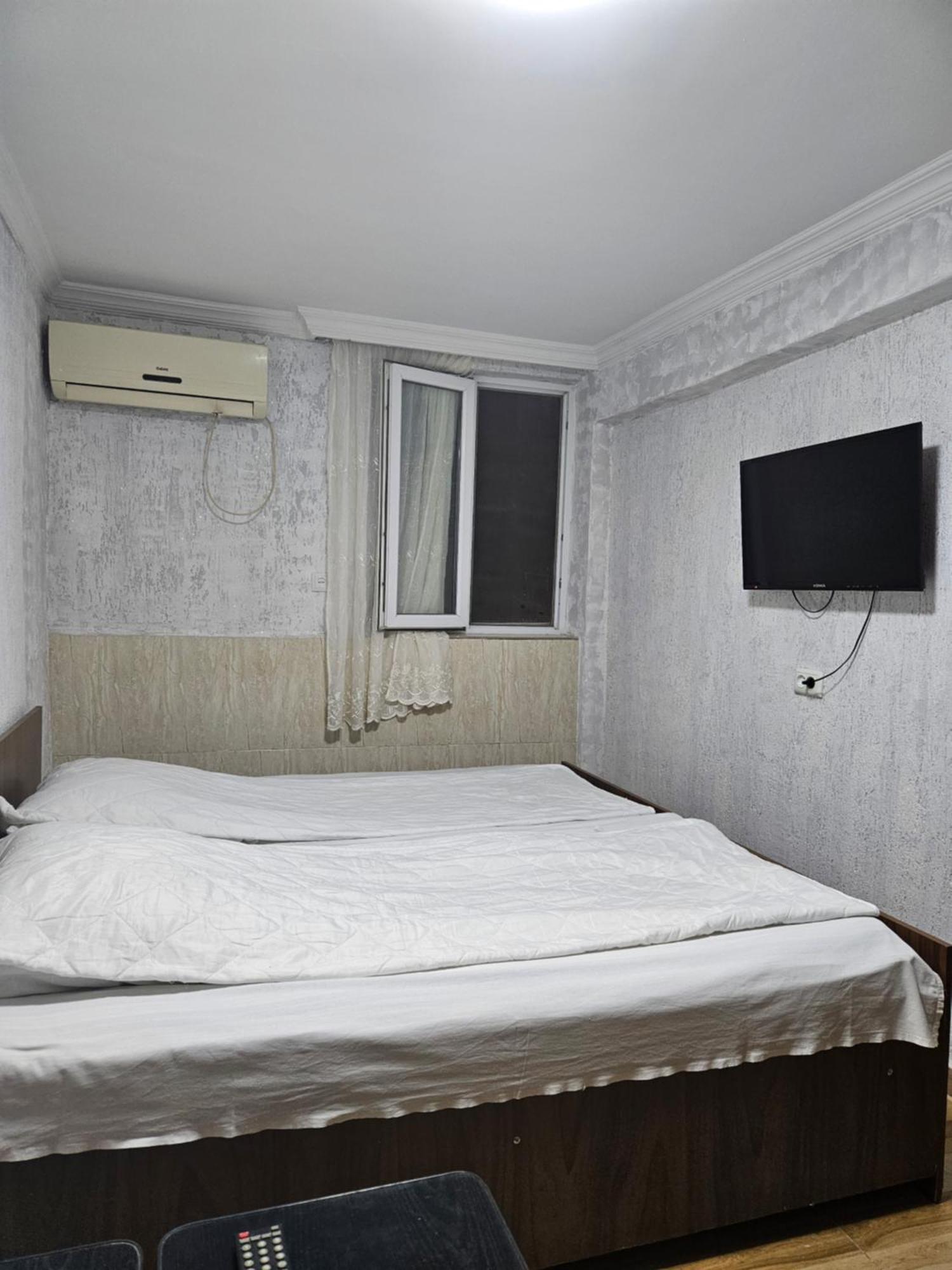 Guest House 2 Floor Батуми Екстериор снимка