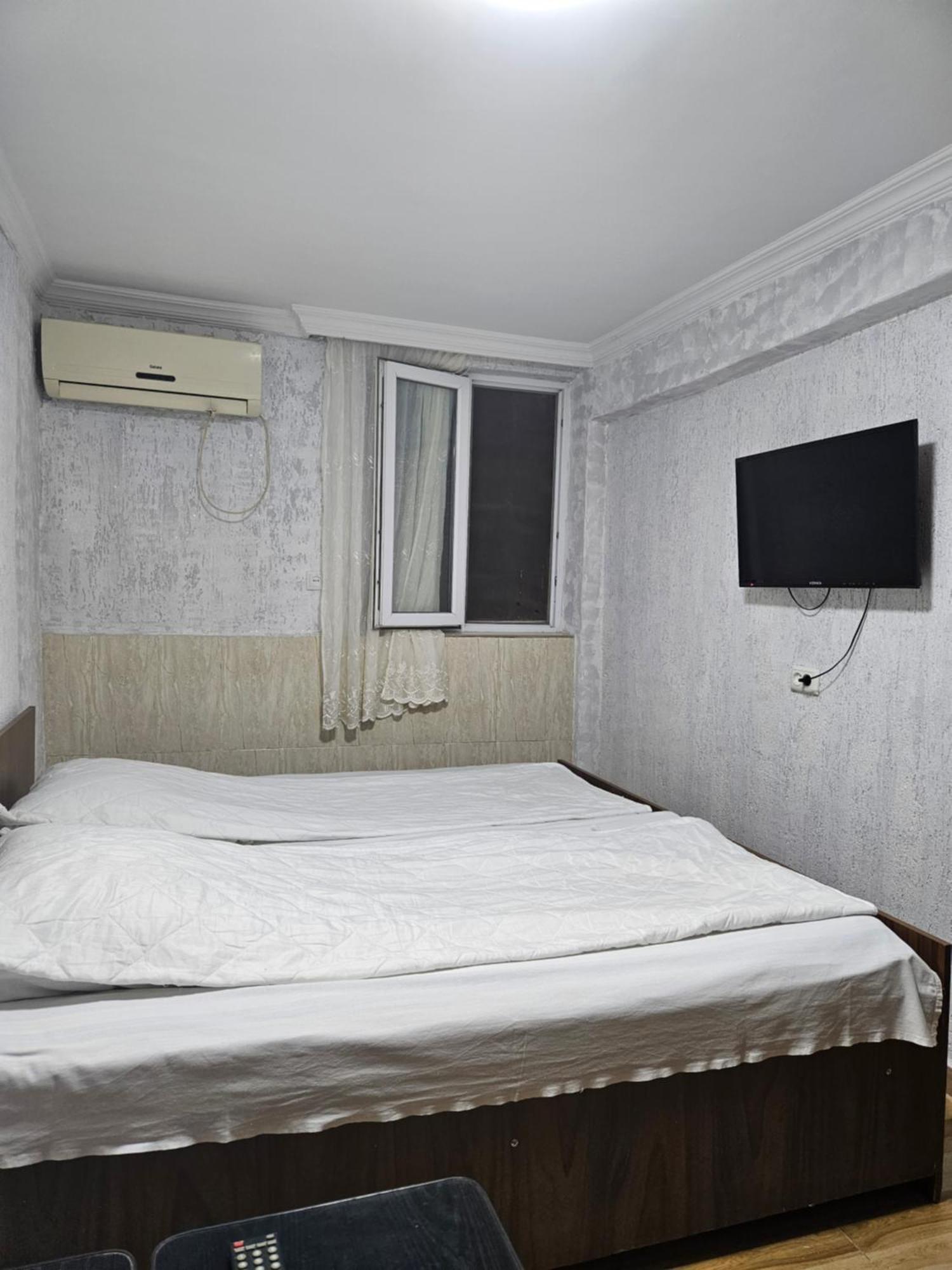 Guest House 2 Floor Батуми Екстериор снимка