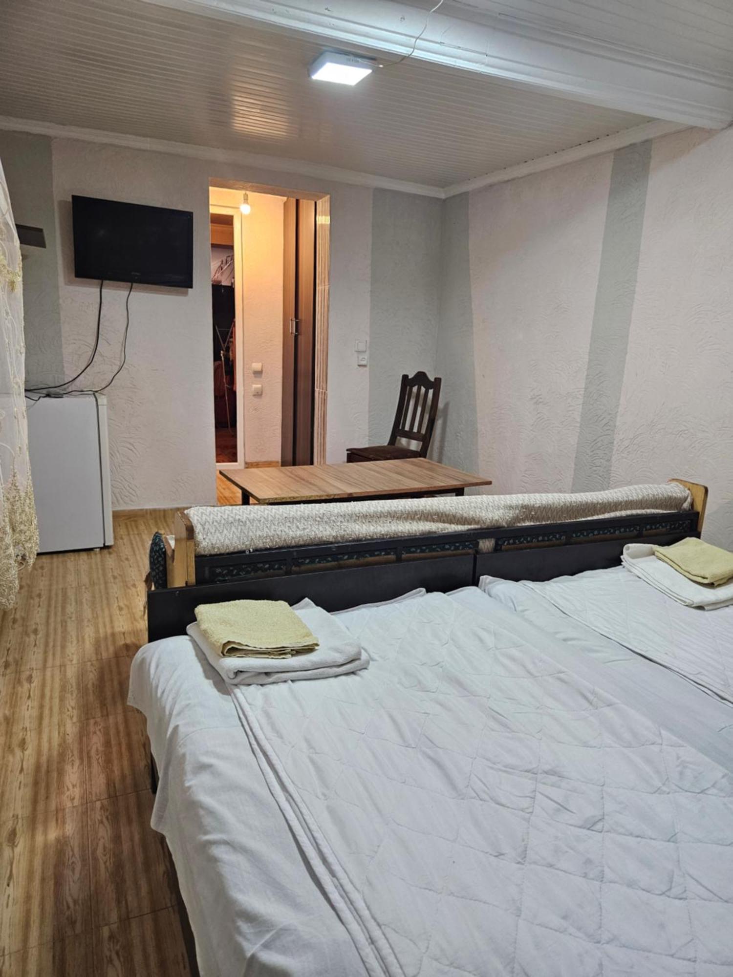 Guest House 2 Floor Батуми Екстериор снимка