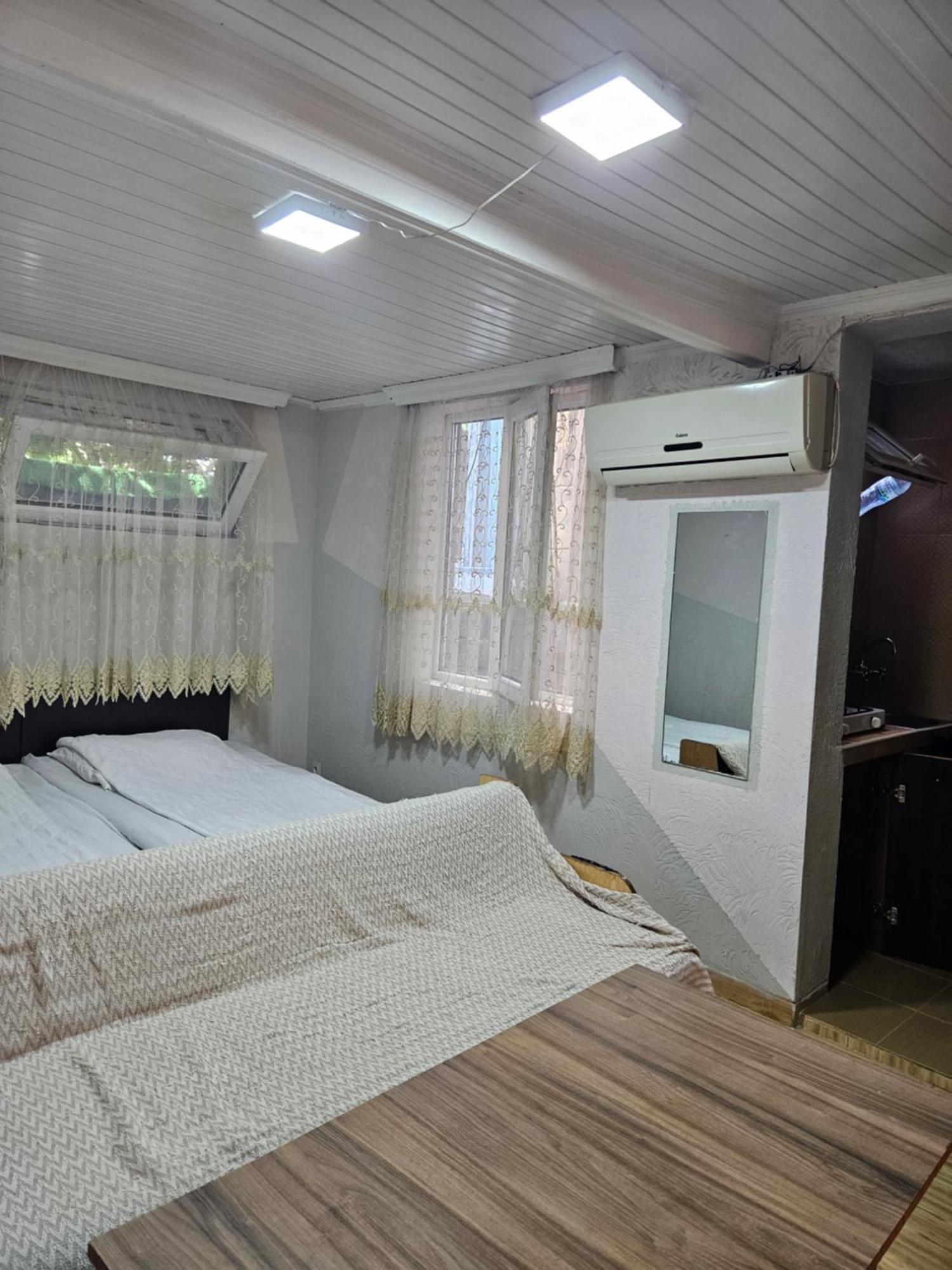Guest House 2 Floor Батуми Екстериор снимка
